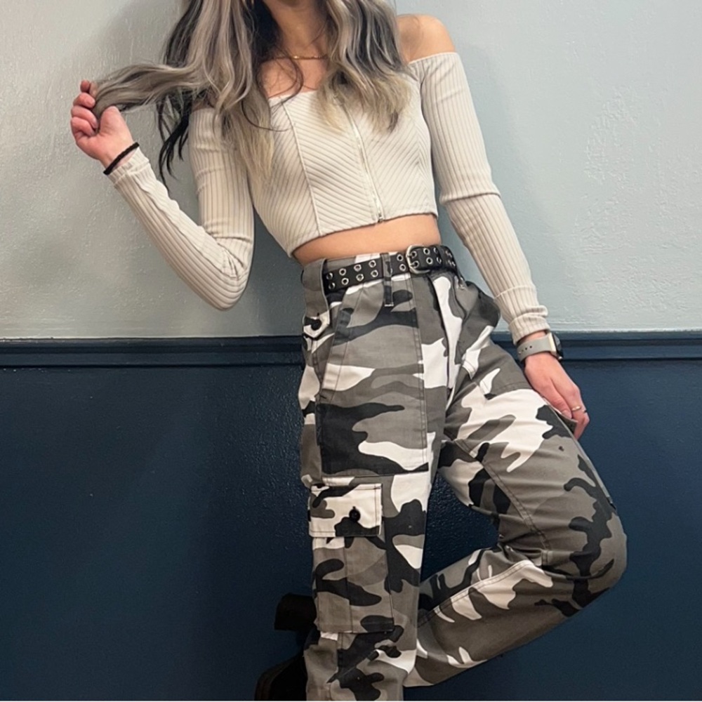 Forever 21 Gray Ribbed Crop Top